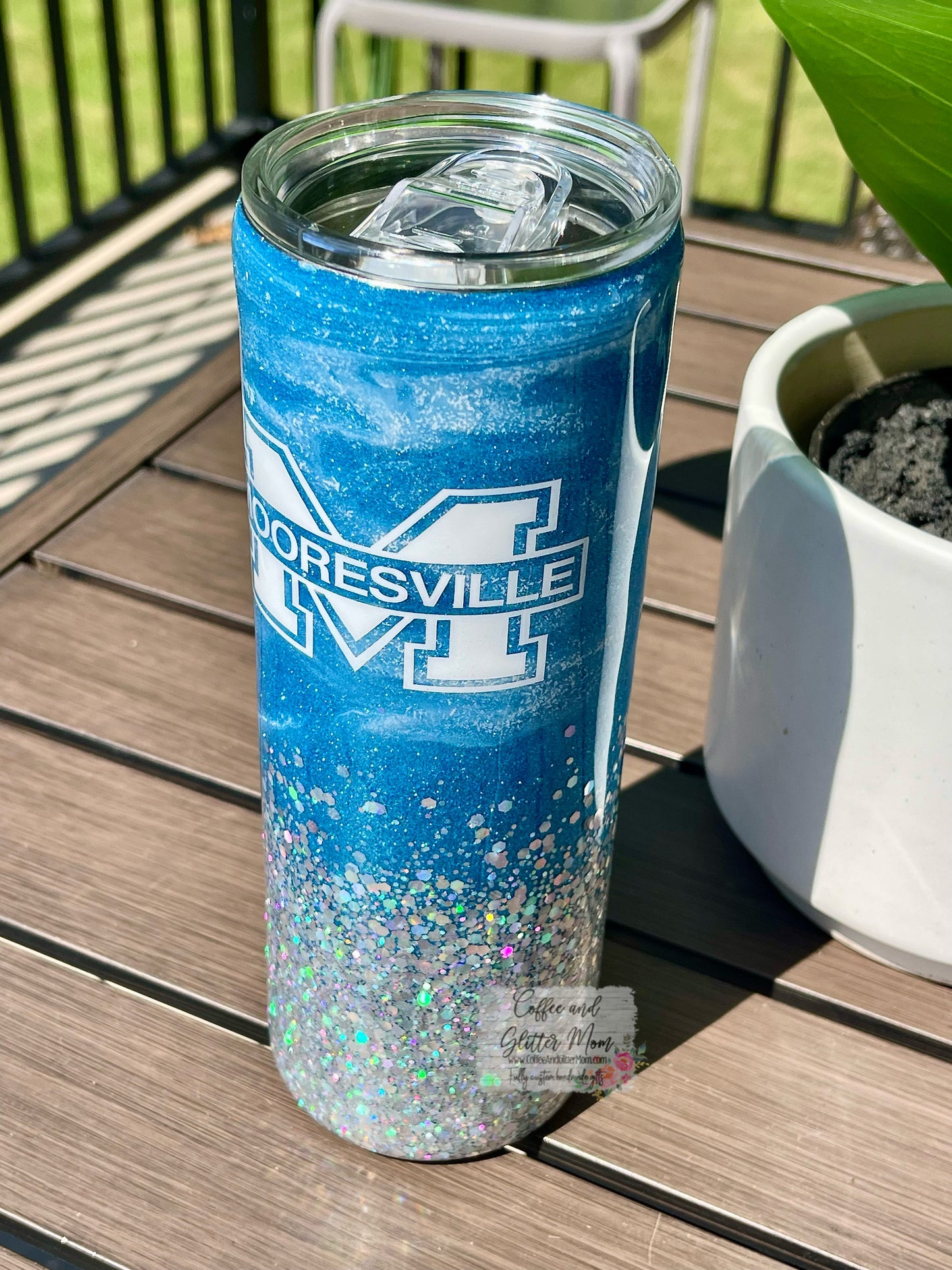 Mooresville Cloud Holographic 20oz Skinny