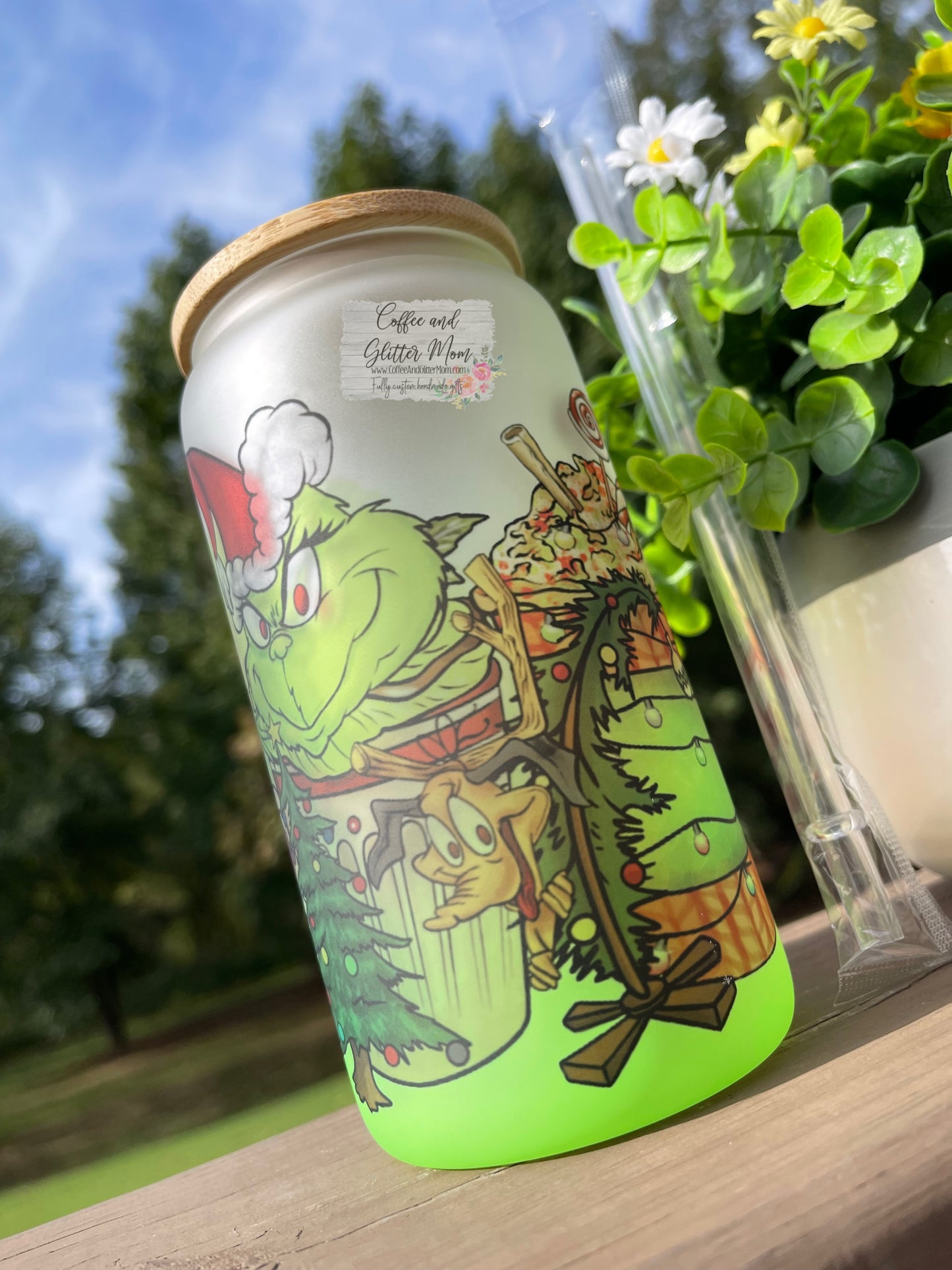 Christmas Grinches Coffee 16oz Green Ombre Glass Can