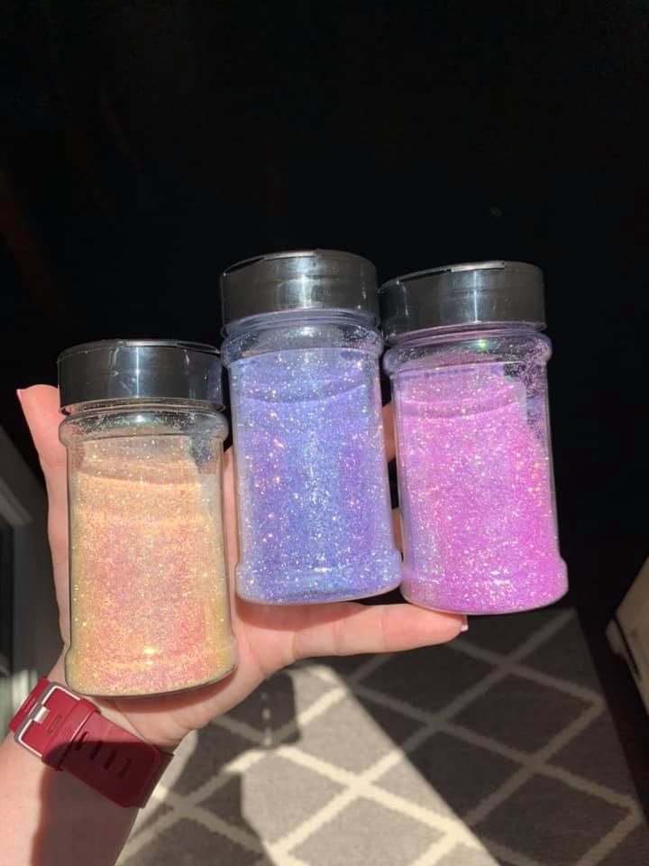 UV Glitter White to Blue/Lavender Fine