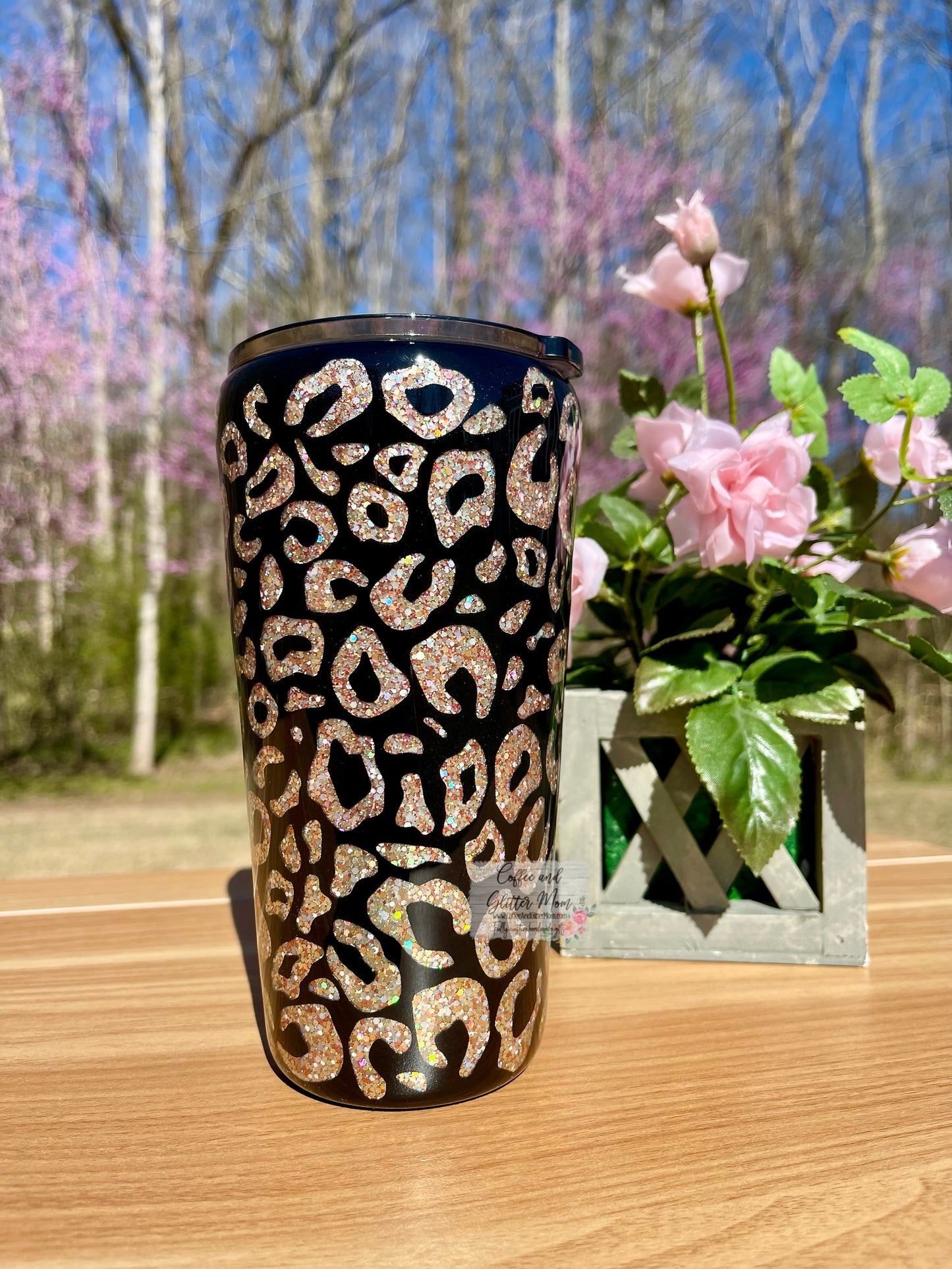 Black and Gold Peek-A-Boo Animal Print 16oz Slim Pint