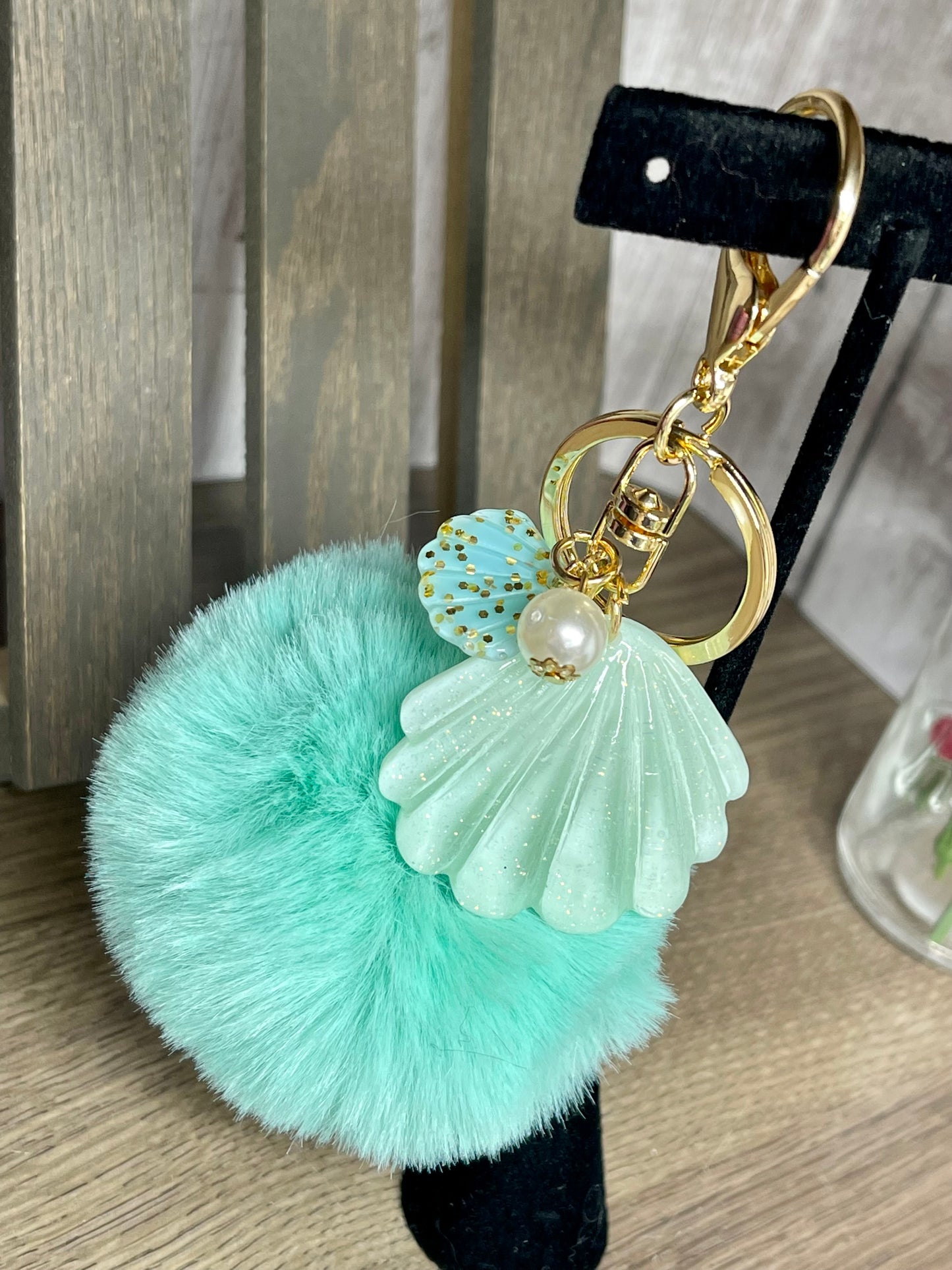 Seashell Floofball Keychain