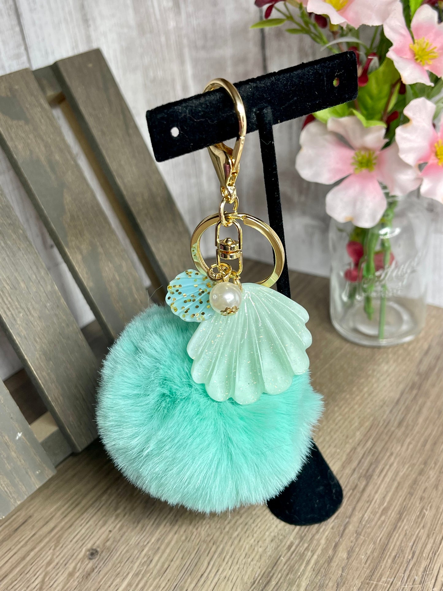 Seashell Floofball Keychain