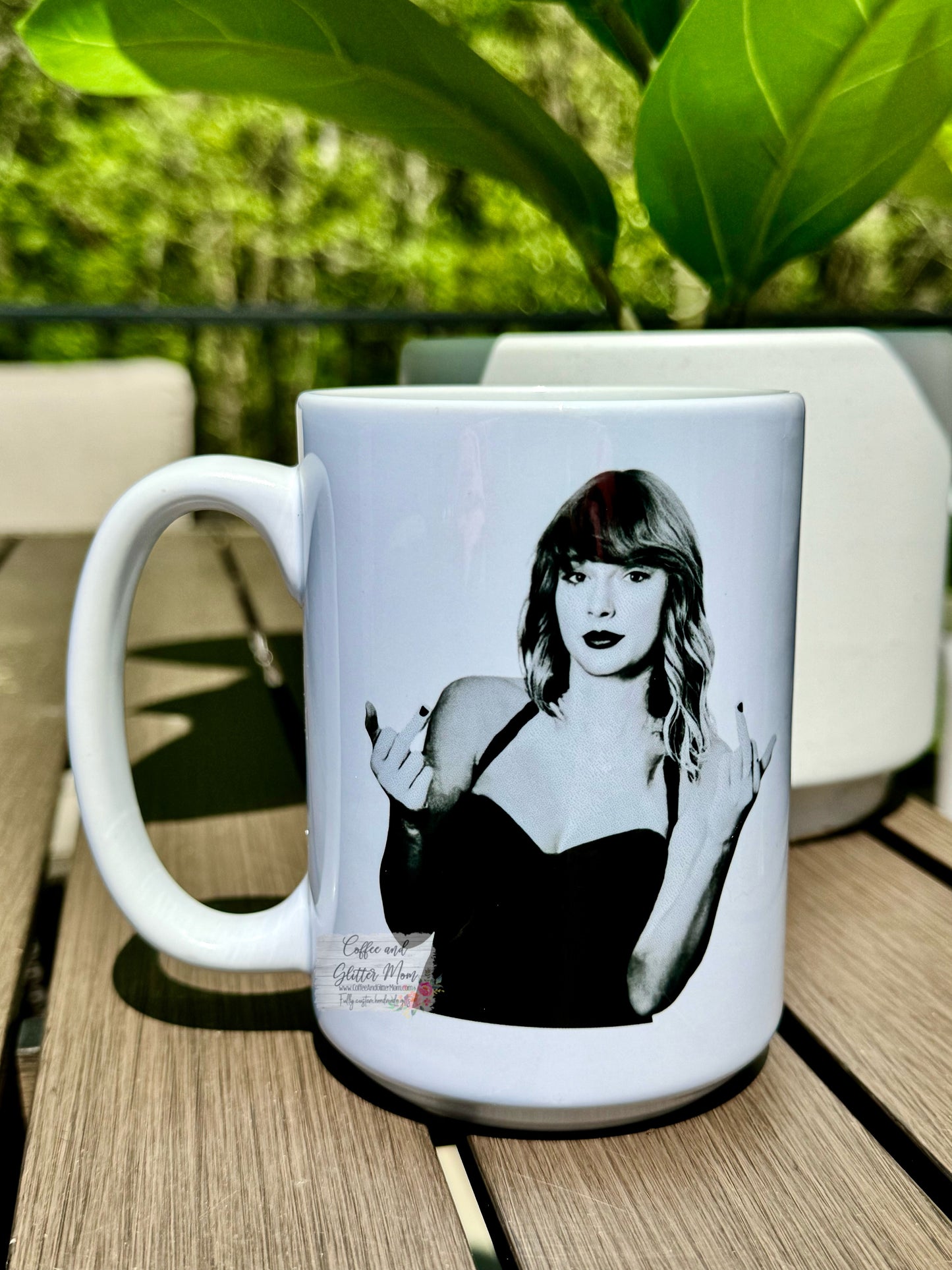 Taylor's Finger Trash Takes It's Self Out 15oz Ceramic Mug