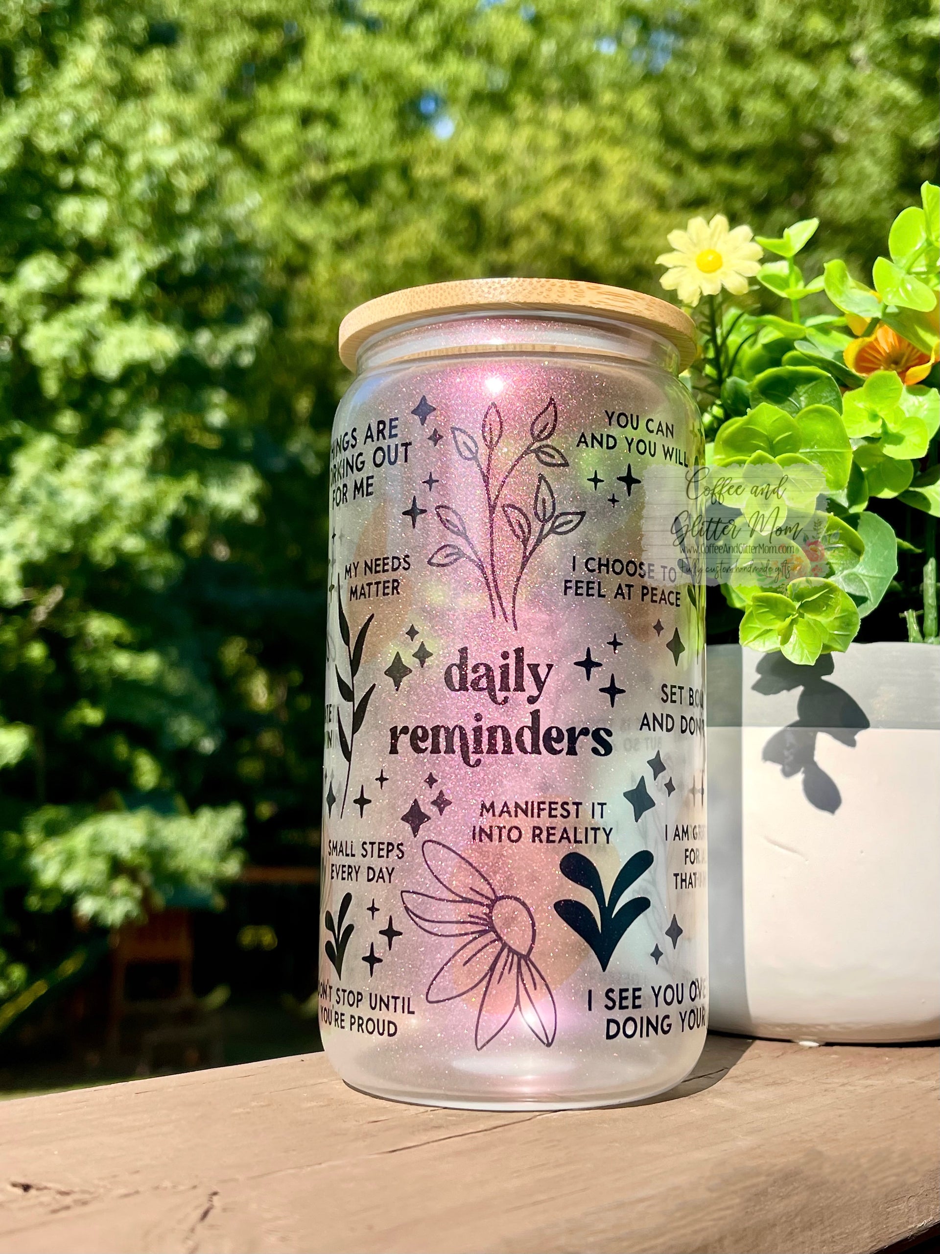 Daily Reminders 16 oz Glass Beer Can w/ Bamboo Lid & Straw