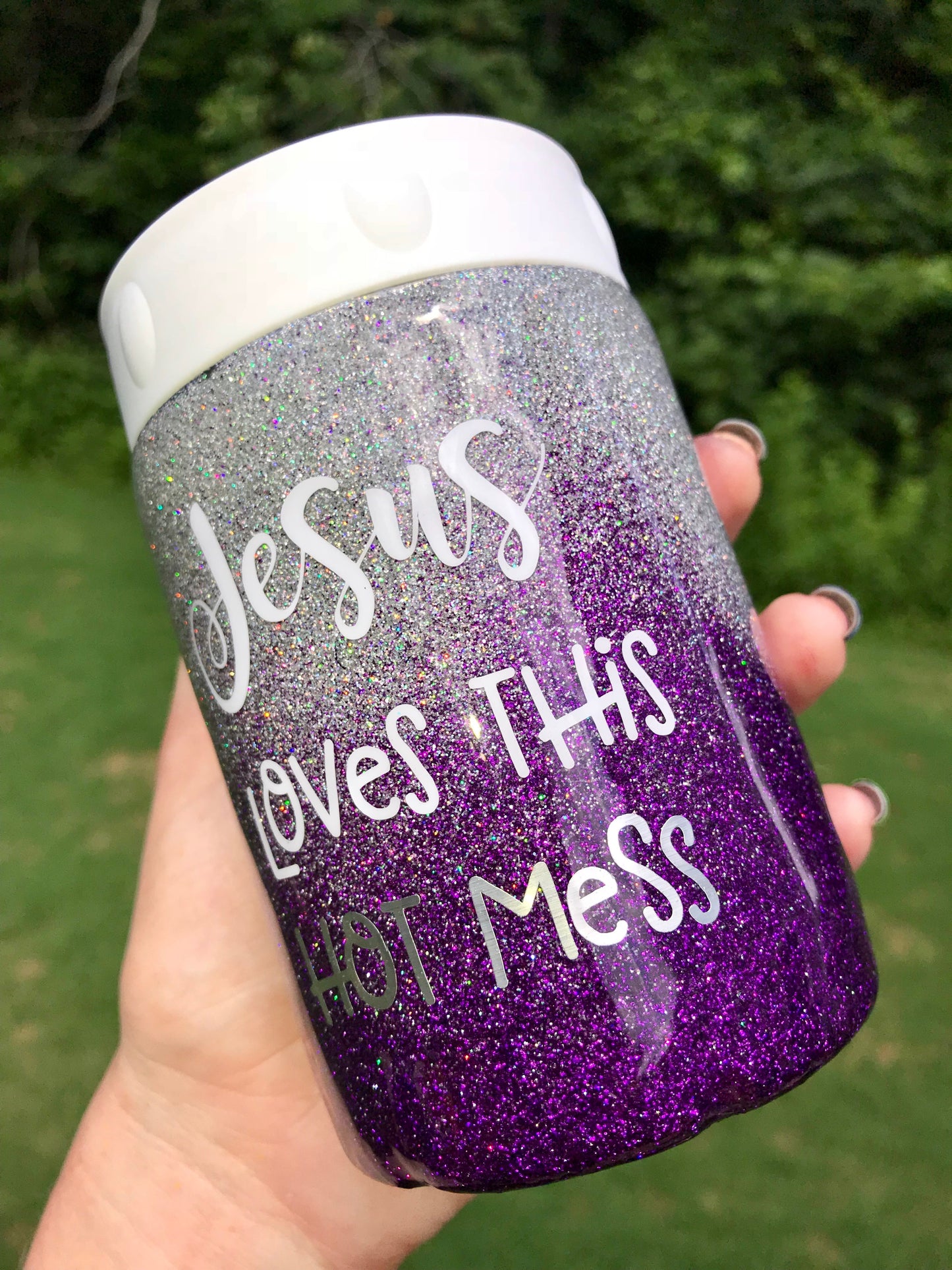 Jesus Loves This Hot Mess Can Cooler