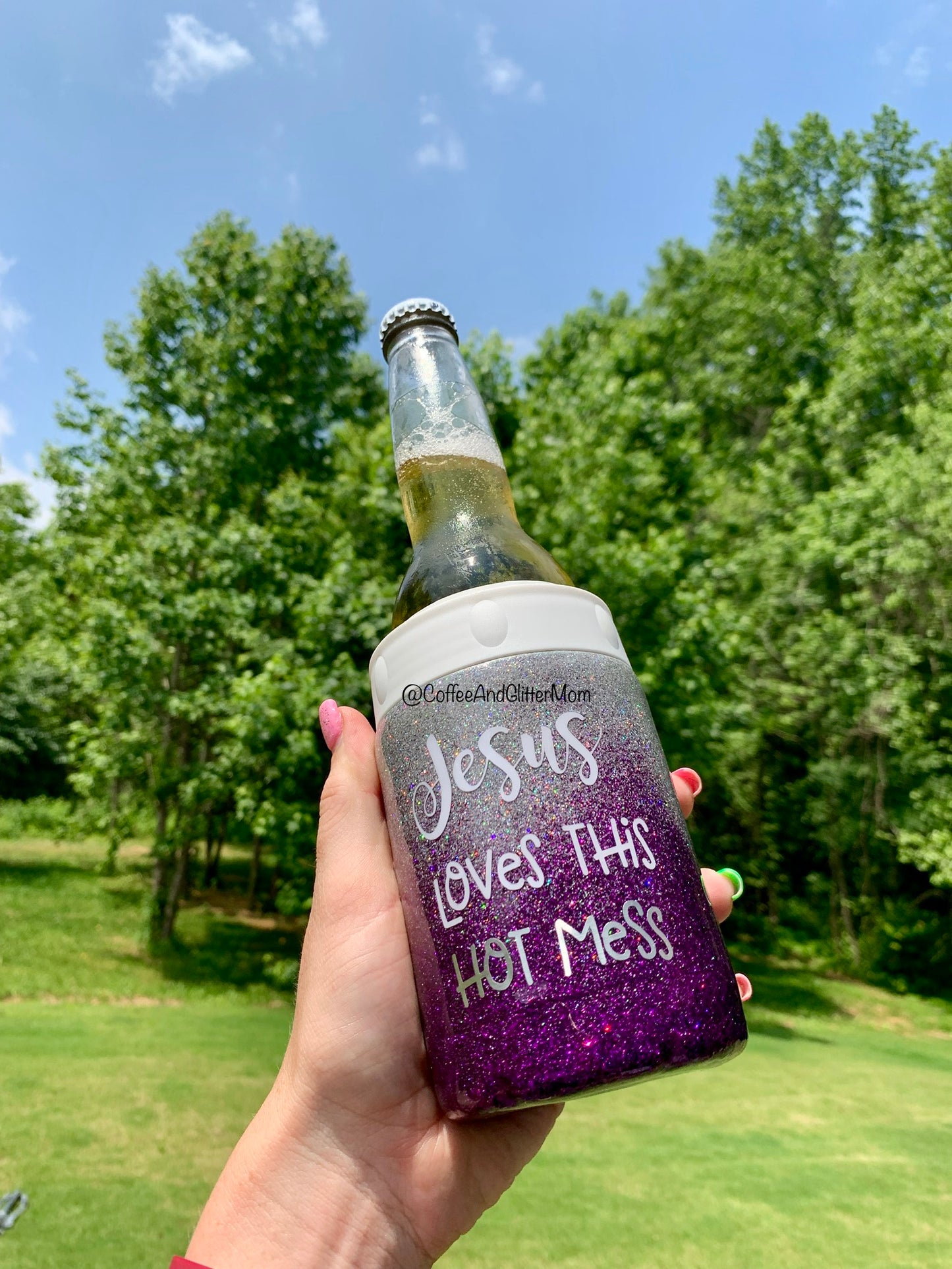 Jesus Loves This Hot Mess Can Cooler