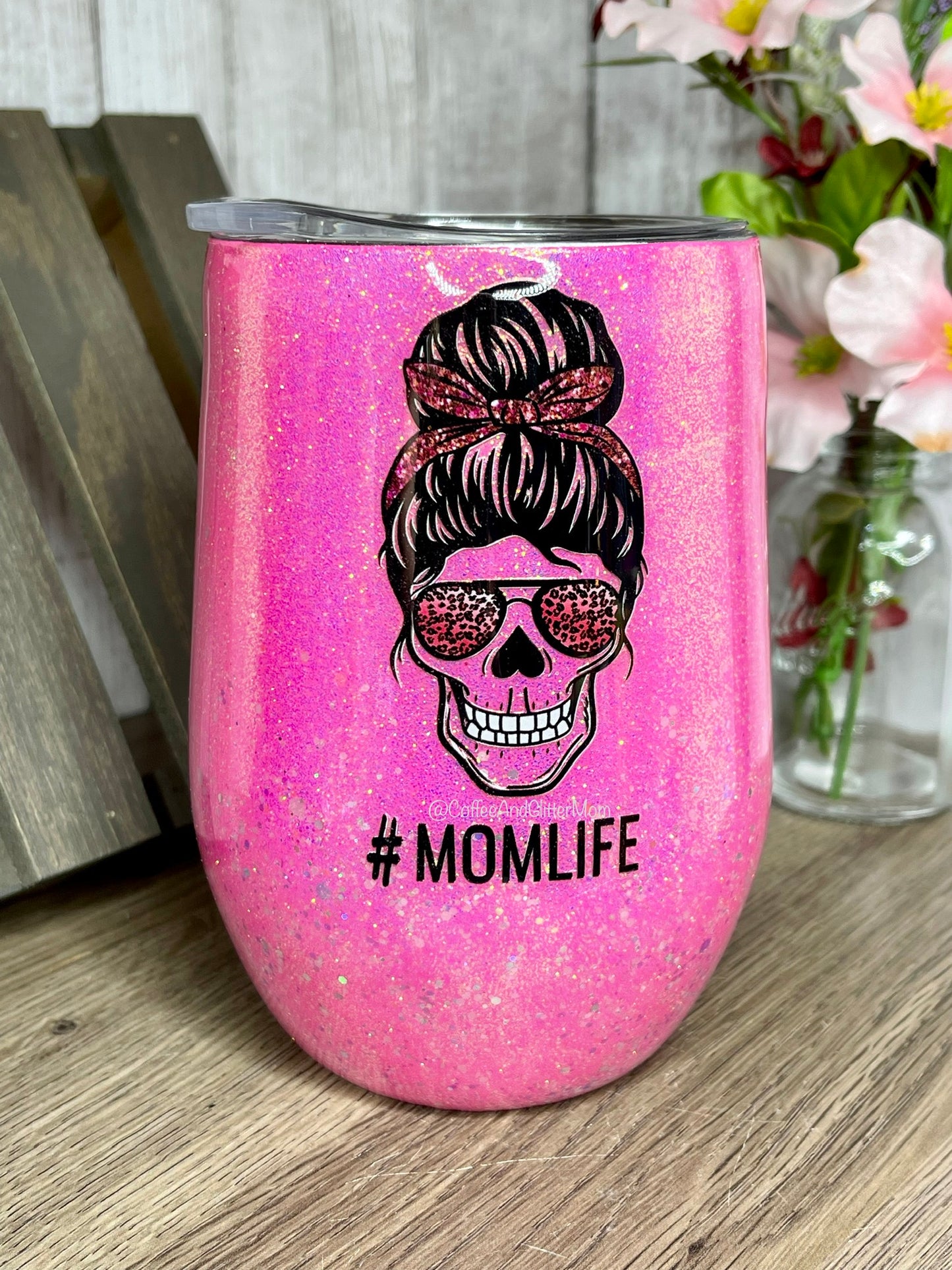 Mama Needs A Nap / #Momlife 15oz Wine Tumbler with Lid and Straw